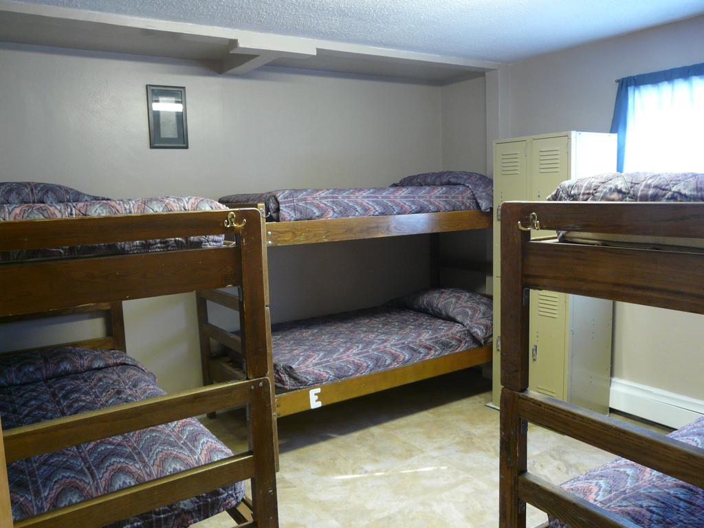 אנקורג' Bent Prop Inn & Hostel Of Alaska - Downtown חדר תמונה