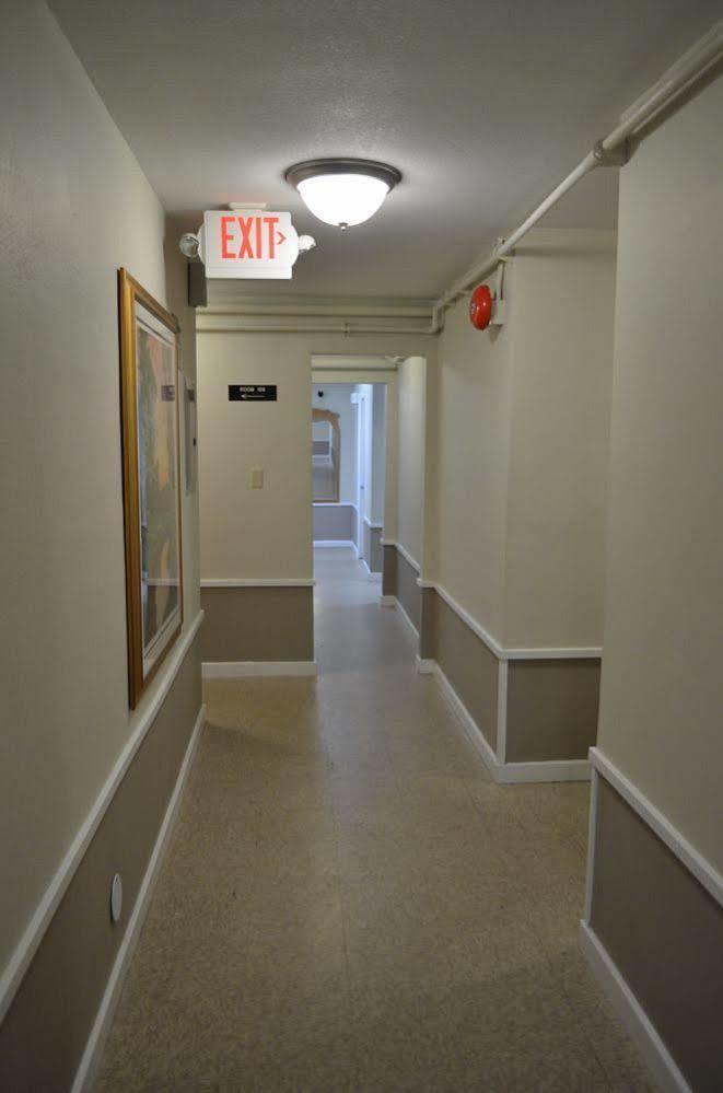 אנקורג' Bent Prop Inn & Hostel Of Alaska - Downtown מראה חיצוני תמונה